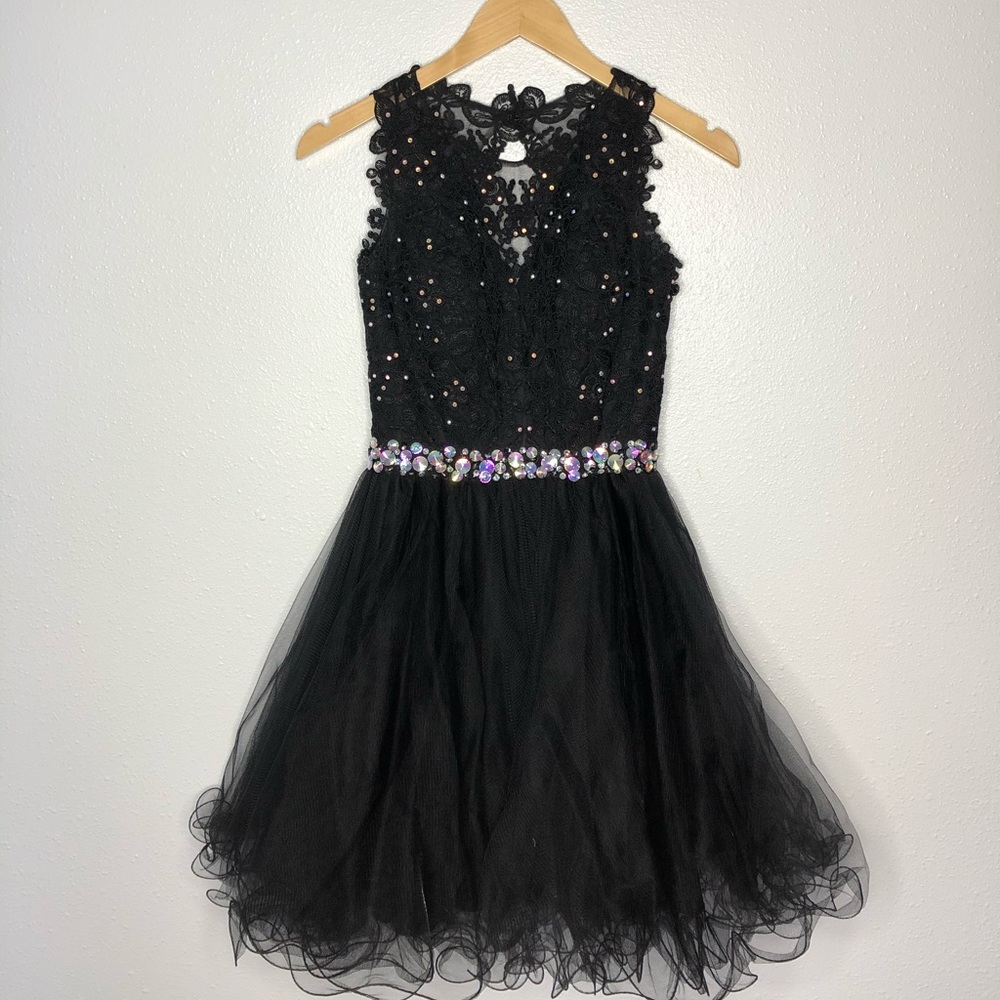 Landmark Formal Short Dress - Picture 3 of 3